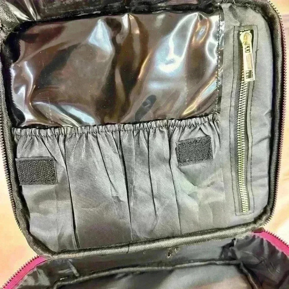 Hot pink faux leather travel makeup case with gold hardware. NWOT. - Picture 8 of 8